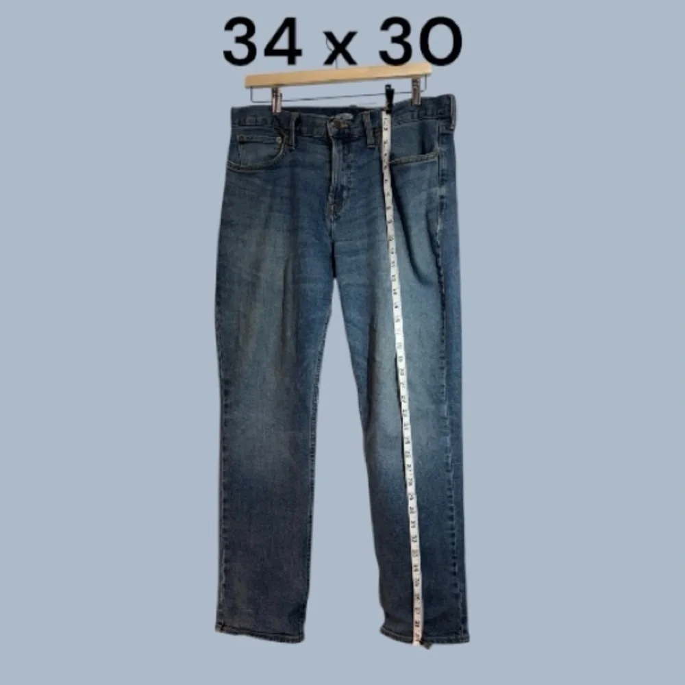 Old Navy Rugged Fit Straight Leg Jeans Built In Tough, Built In Flex Sz 34 x 30